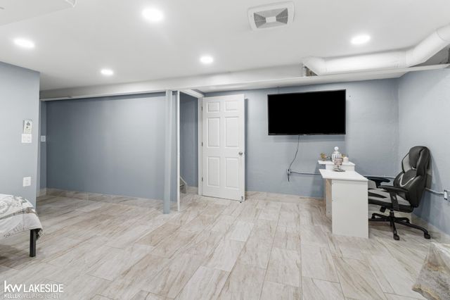 28372 Universal Drive, Warren, MI 48092