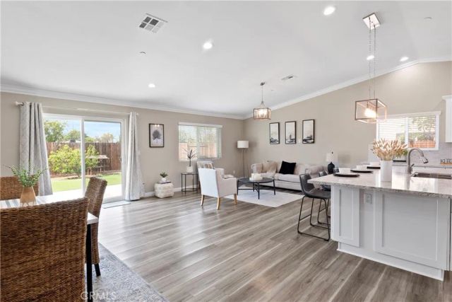 3118 Mendoza, Riverside, CA 92504