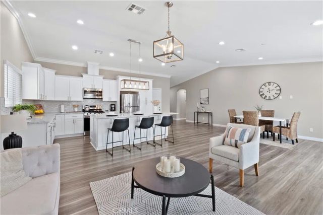 3118 Mendoza, Riverside, CA 92504