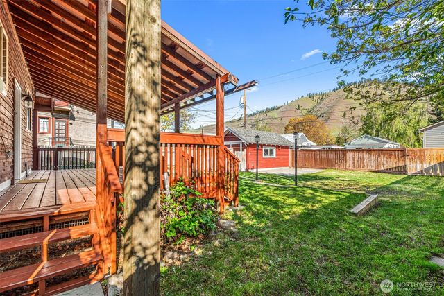 417 Cottage Avenue, Cashmere, WA 98815