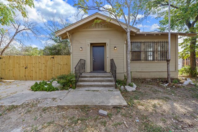 840 CULEBRA RD, San Antonio, TX 78201