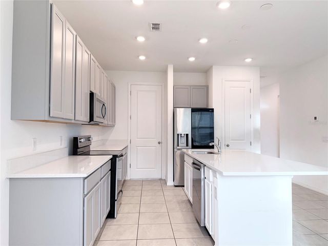 1542 DISCOVERY STREET, Davenport, FL 33896