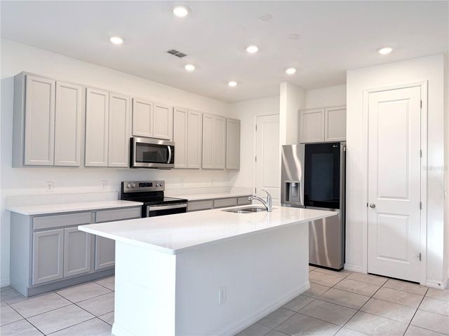 1542 DISCOVERY STREET, Davenport, FL 33896