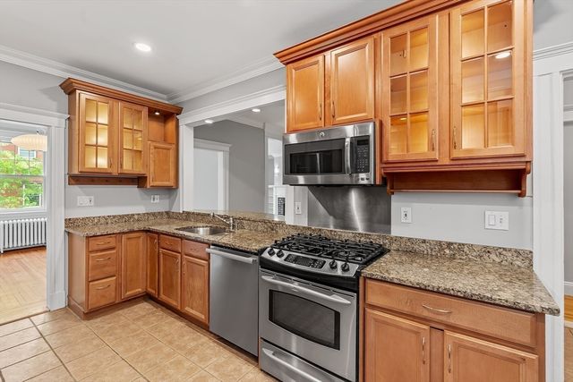 125 Park St 4, Brookline, MA 02446