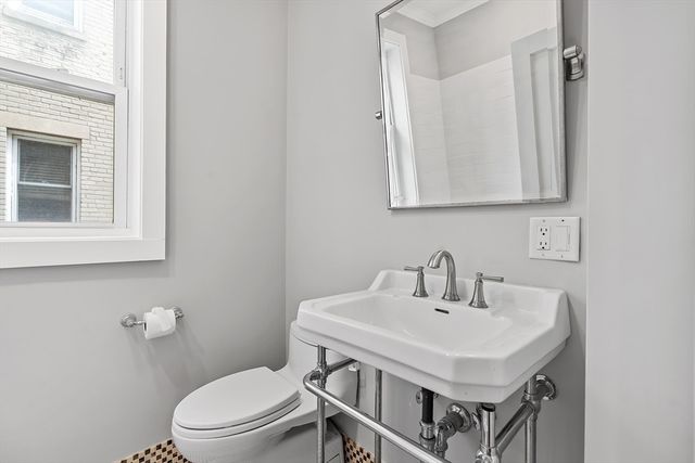 125 Park St 4, Brookline, MA 02446