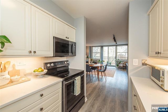 300 Main Street 211, Little Falls, NJ 07424