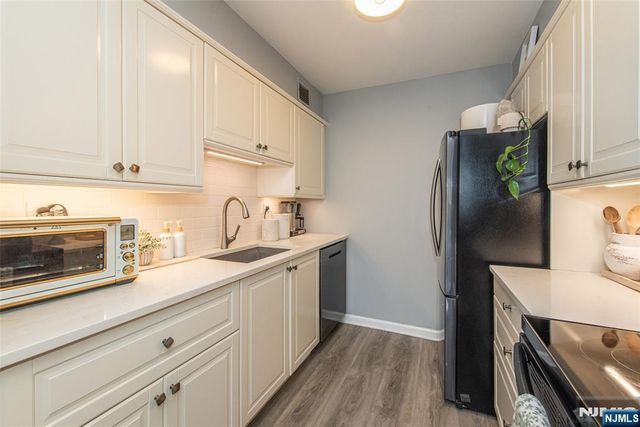 300 Main Street 211, Little Falls, NJ 07424