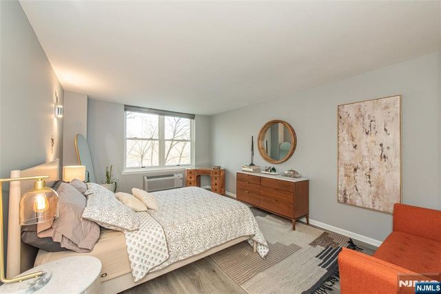 300 Main Street 211, Little Falls, NJ 07424