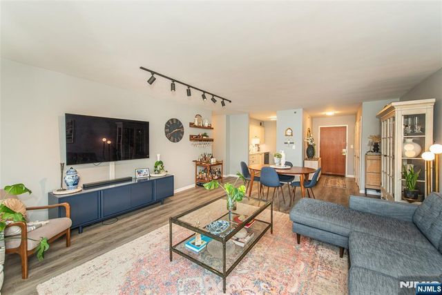 300 Main Street 211, Little Falls, NJ 07424