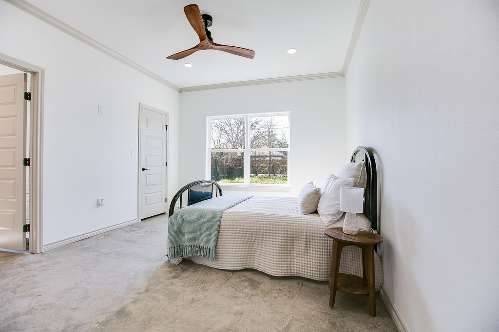 Image 15 of property listing at 1405 Kenwood Drive, San Angelo, TX 76903