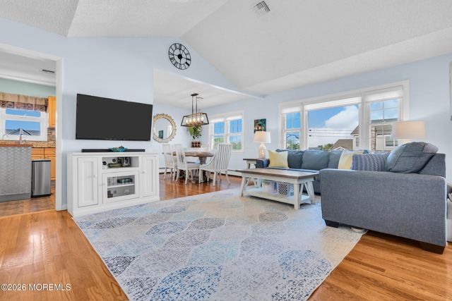 20 Lagoon Drive W, Toms River, NJ 08753