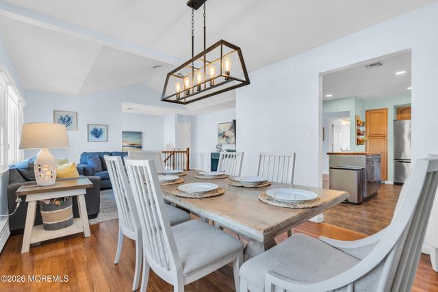 20 Lagoon Drive W, Toms River, NJ 08753