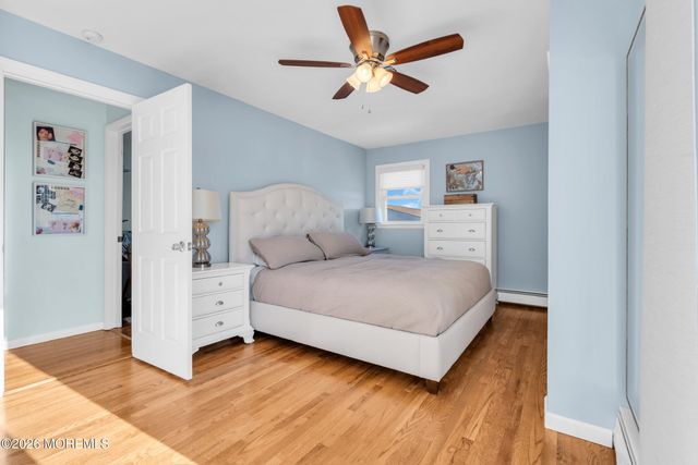 20 Lagoon Drive W, Toms River, NJ 08753
