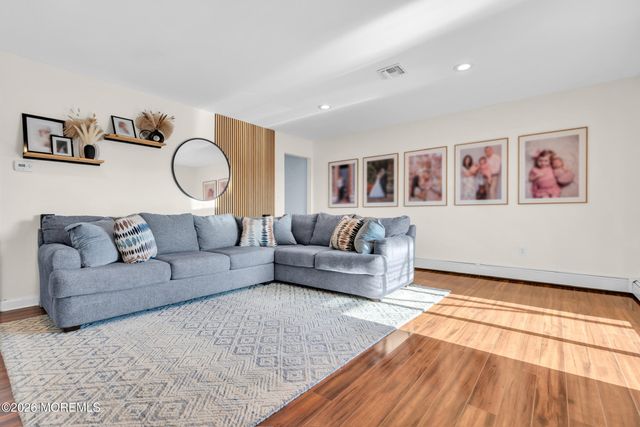 20 Lagoon Drive W, Toms River, NJ 08753
