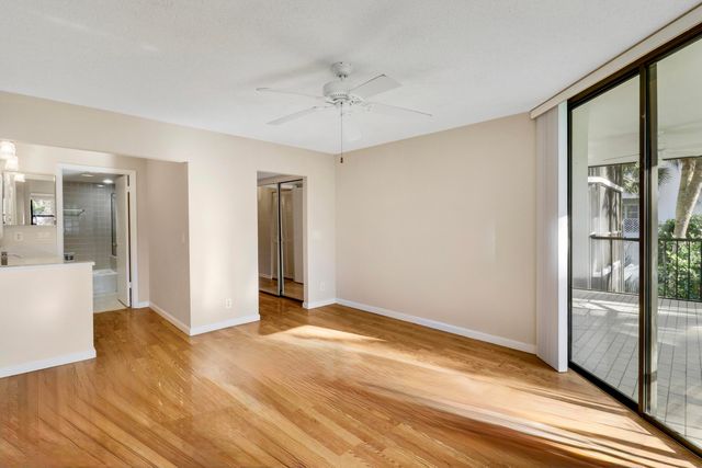 122 Bay Colony Drive N, Juno Beach, FL 33408