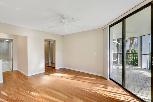 122 Bay Colony Drive N, Juno Beach, FL 33408