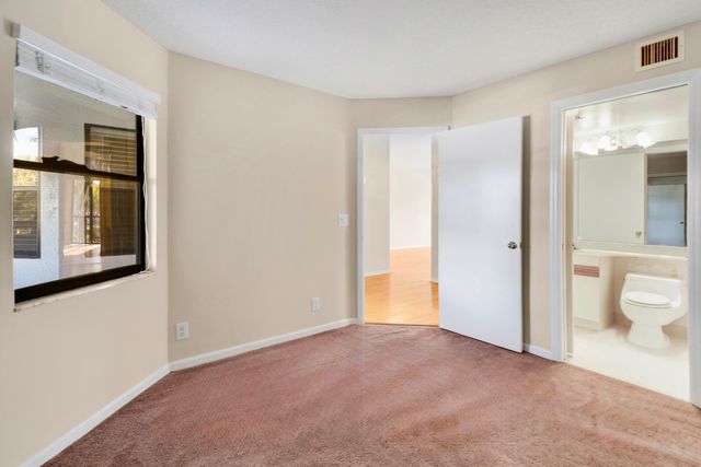 122 Bay Colony Drive N, Juno Beach, FL 33408