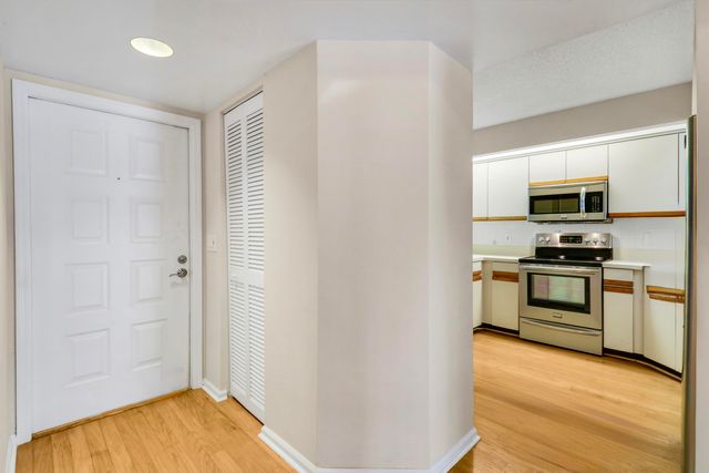 122 Bay Colony Drive N, Juno Beach, FL 33408