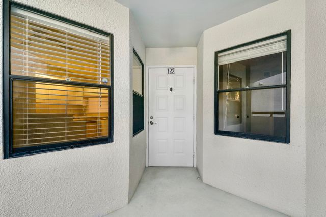 122 Bay Colony Drive N, Juno Beach, FL 33408