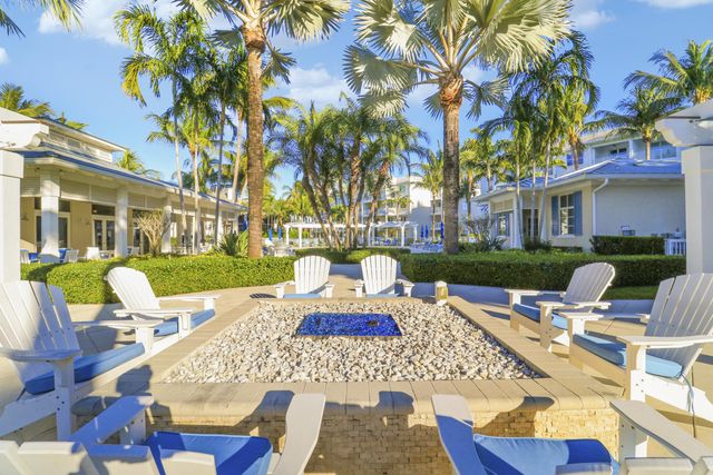 122 Bay Colony Drive N, Juno Beach, FL 33408