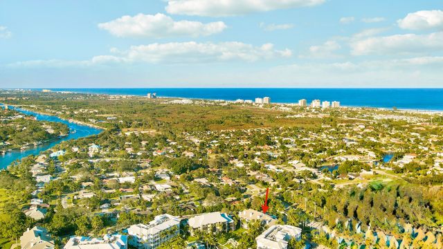 122 Bay Colony Drive N, Juno Beach, FL 33408