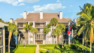 122 Bay Colony Drive N, Juno Beach, FL 33408