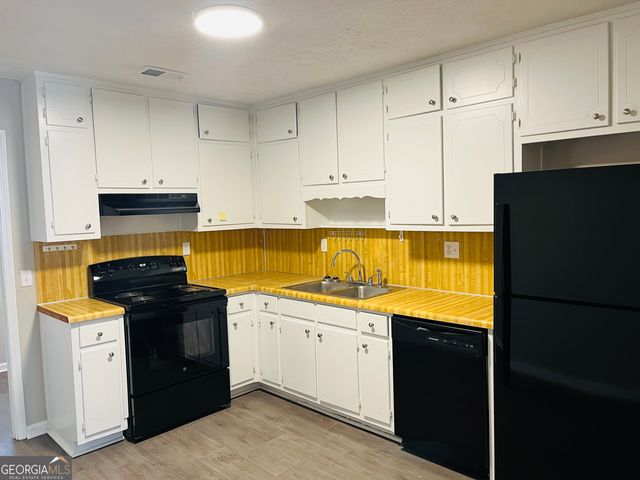 1075 Eastview Road NE UNIT A, Conyers, GA 30012