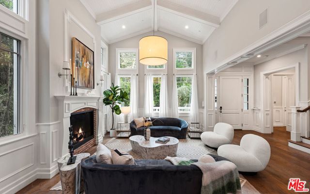 1836 Laurel Canyon Boulevard, Los Angeles, CA 90046