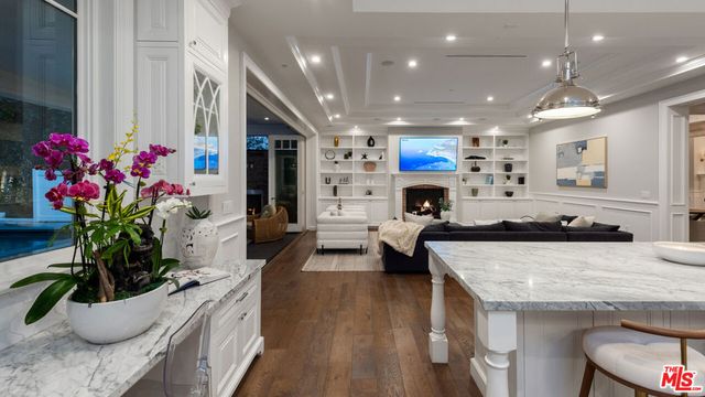 1836 Laurel Canyon Boulevard, Los Angeles, CA 90046