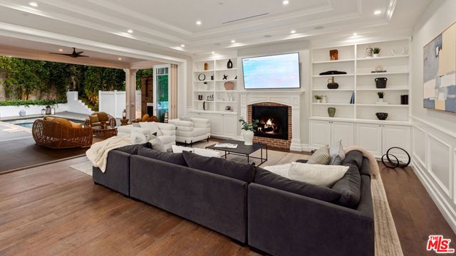 1836 Laurel Canyon Boulevard, Los Angeles, CA 90046