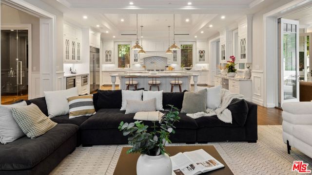 1836 Laurel Canyon Boulevard, Los Angeles, CA 90046