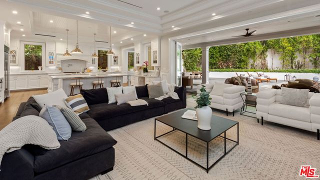 1836 Laurel Canyon Boulevard, Los Angeles, CA 90046