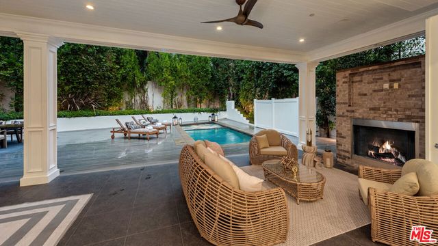 1836 Laurel Canyon Boulevard, Los Angeles, CA 90046