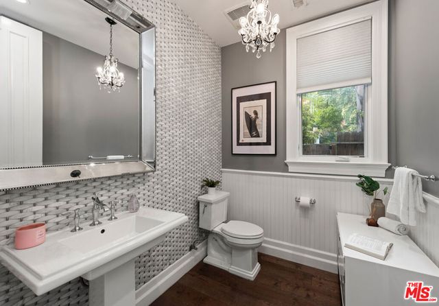 1836 Laurel Canyon Boulevard, Los Angeles, CA 90046