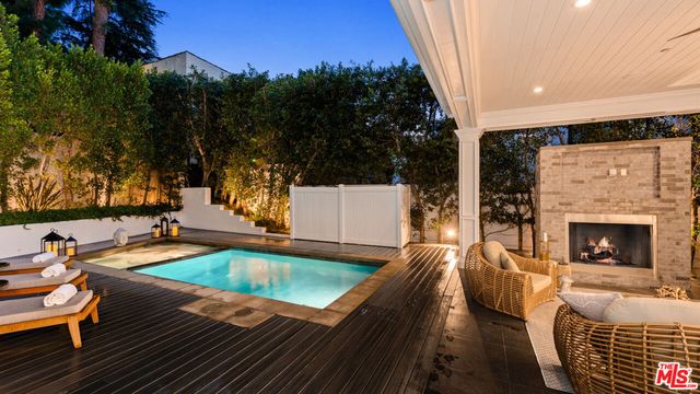 1836 Laurel Canyon Boulevard, Los Angeles, CA 90046