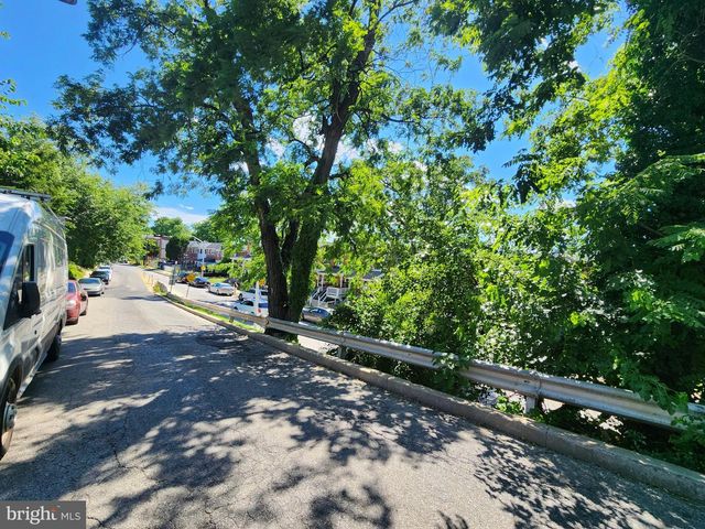 933 N FRANKLINTOWN RD, Baltimore, MD 21216