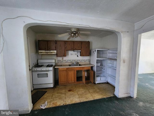 933 N FRANKLINTOWN RD, Baltimore, MD 21216