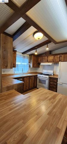 1537 Balein Ct, Hayward, CA 94544