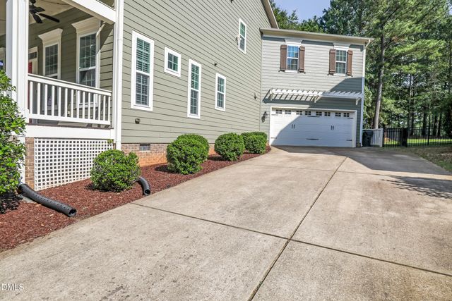 513 Morning Oaks Drive, Holly Springs, NC 27540