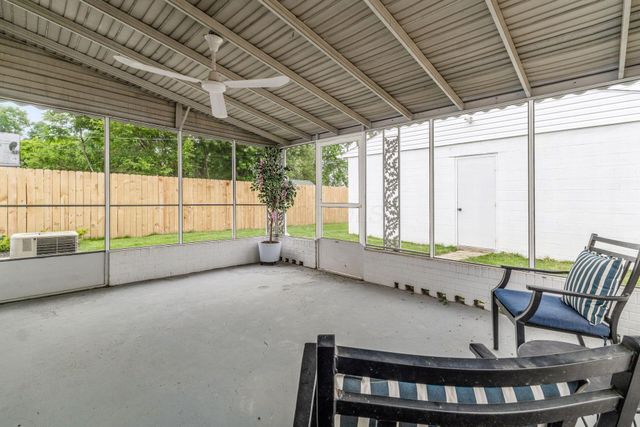 1034 E 19th Avenue, Columbus, OH 43211