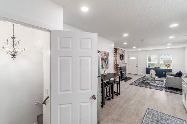 1034 E 19th Avenue, Columbus, OH 43211