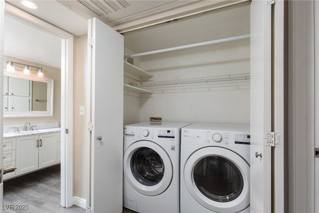 8101 West Flamingo Road 1024, Las Vegas, NV 89147