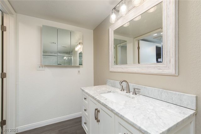 8101 West Flamingo Road 1024, Las Vegas, NV 89147