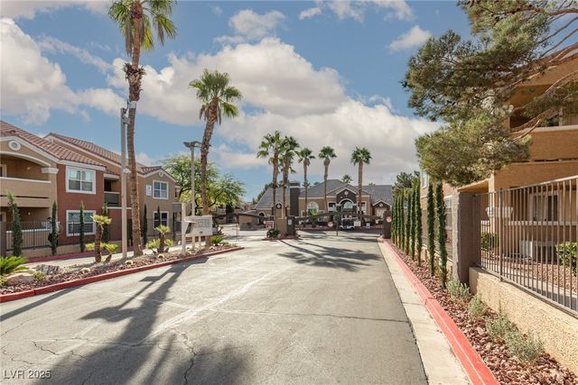 8101 West Flamingo Road 1024, Las Vegas, NV 89147