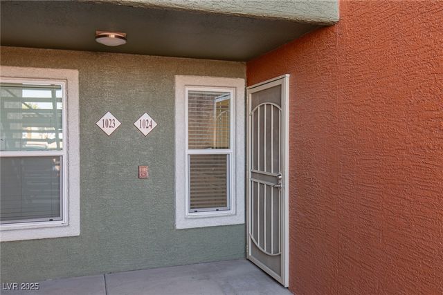 8101 West Flamingo Road 1024, Las Vegas, NV 89147