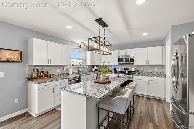 51336 Times Square Drive, Shelby Charter Township, MI 48315