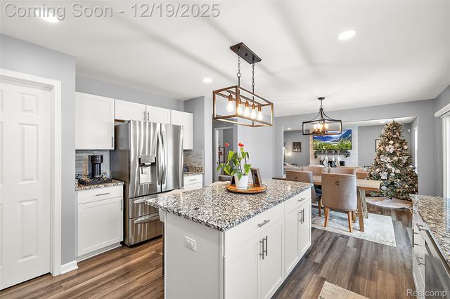 51336 Times Square Drive, Shelby Charter Township, MI 48315