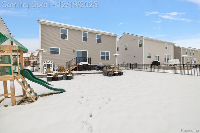 51336 Times Square Drive, Shelby Charter Township, MI 48315