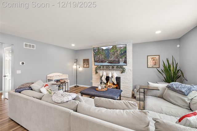 51336 Times Square Drive, Shelby Charter Township, MI 48315