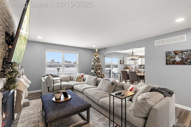 51336 Times Square Drive, Shelby Charter Township, MI 48315